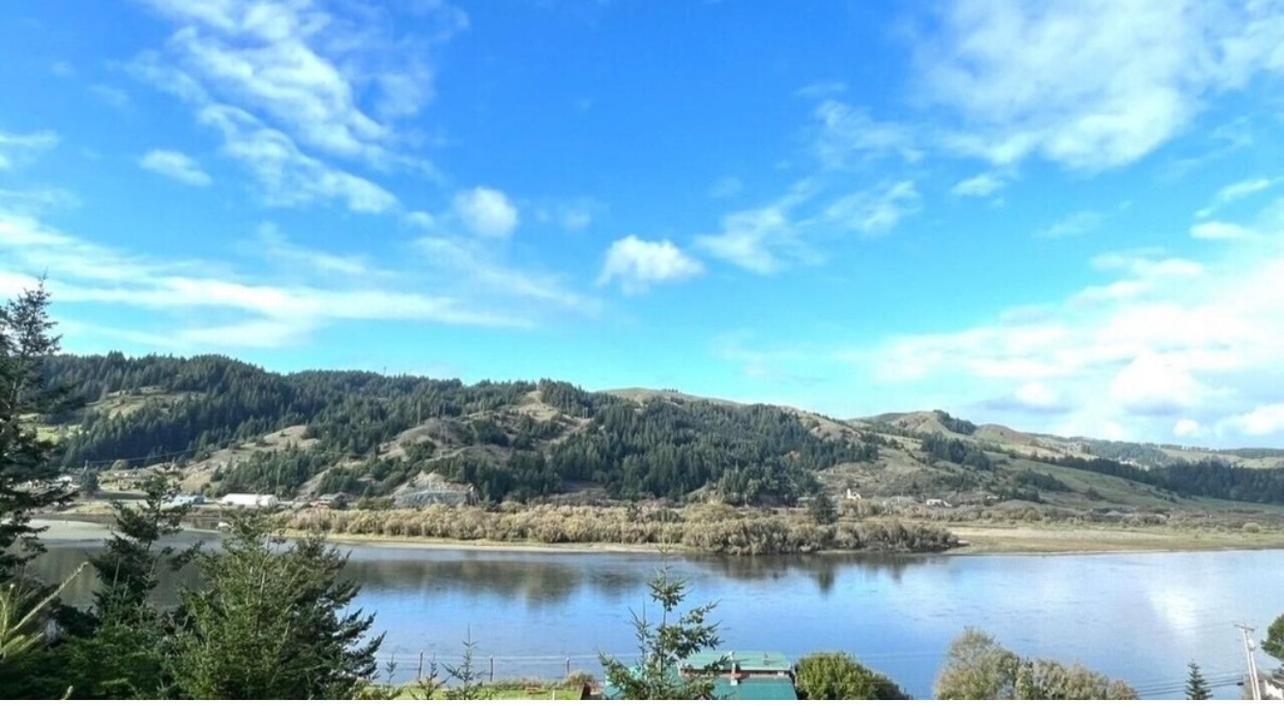 Rogue River Landing Resort Gold Beach Bagian luar foto